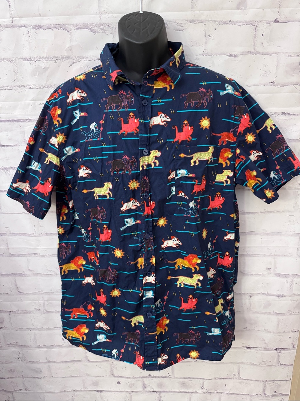 Disney Men’s Large Lion King Stampede Character Button Down Hawaiian Shirt Navy